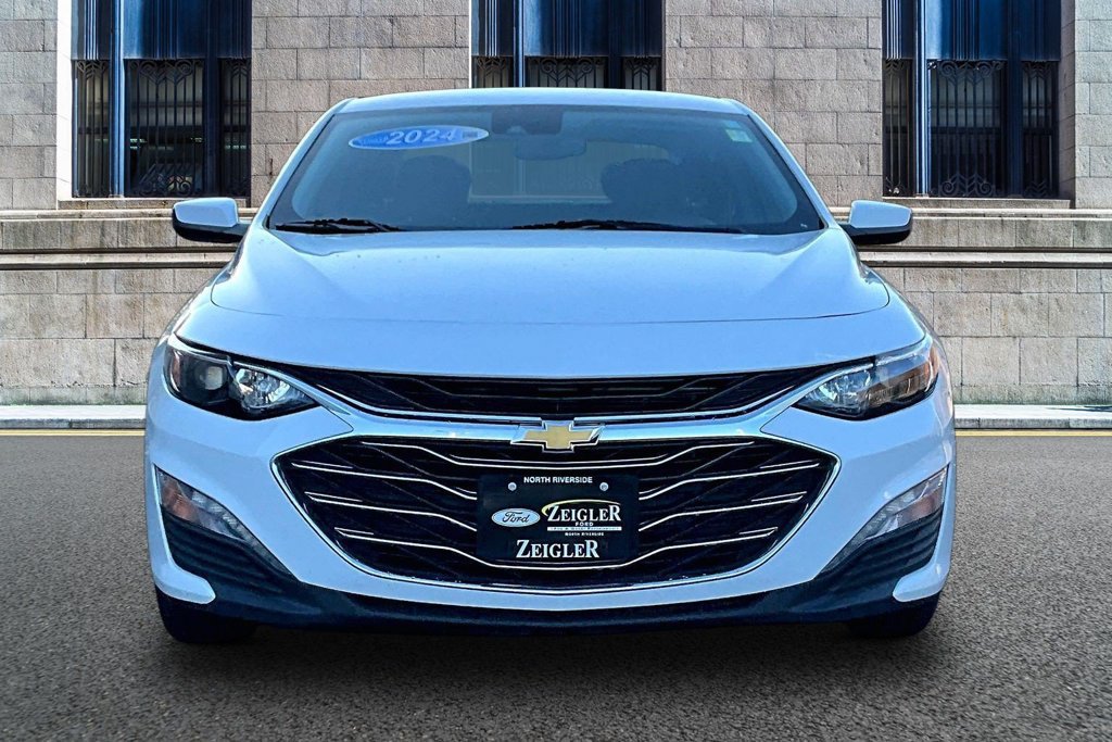 Used 2024 Chevrolet Malibu LT FWD image 3
