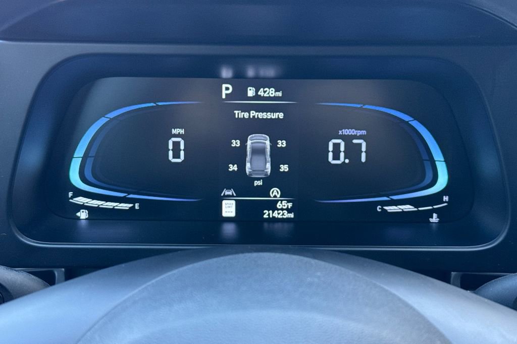 Used 2024 Hyundai Elantra SE image 27