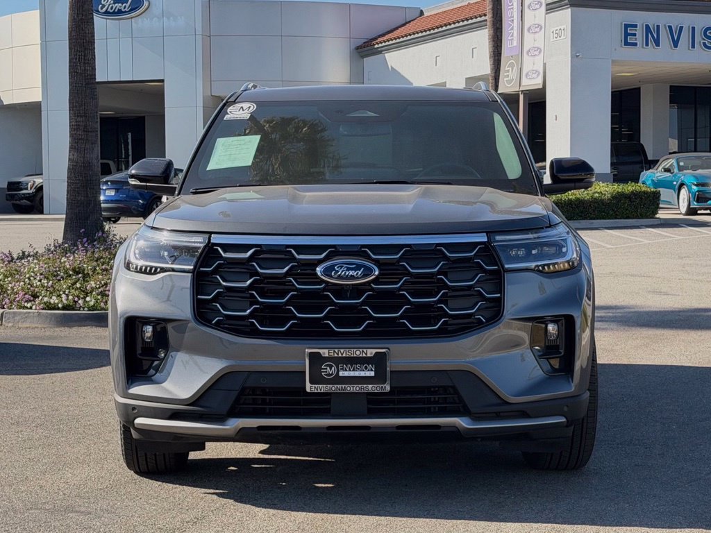 Used 2026 Ford Explorer Platinum RWD image 3