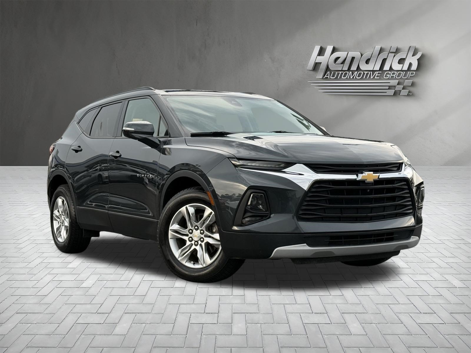 Used 2019 Chevrolet Blazer LT w/ Sound & Technology Package FWD image 2