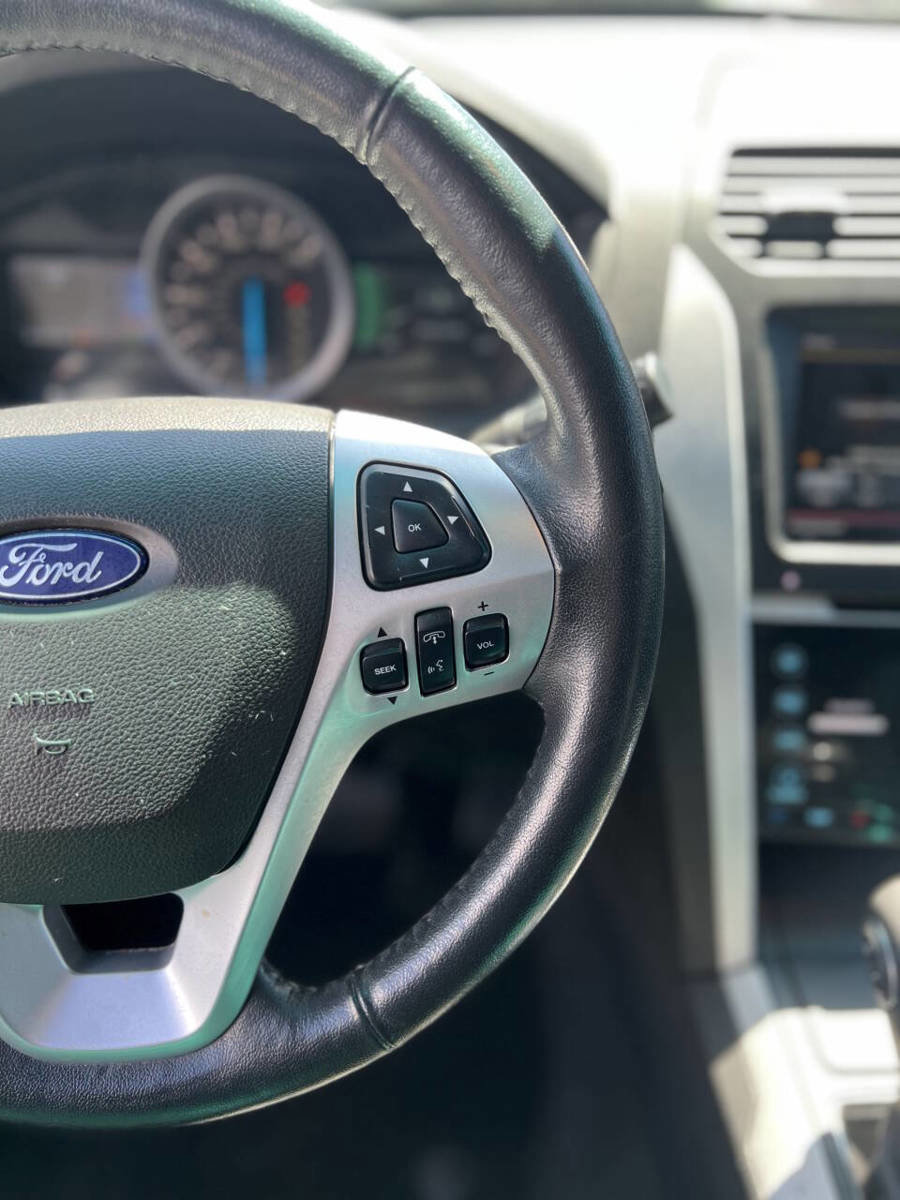 Used 2015 Ford Explorer Limited w/ Equipment Group 301A image 16