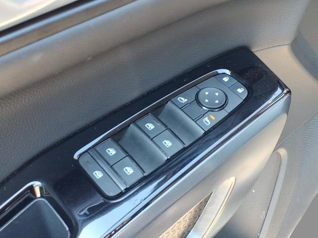 Used 2025 Nissan Pathfinder SL w/ Cargo Package AWD/4WD image 17