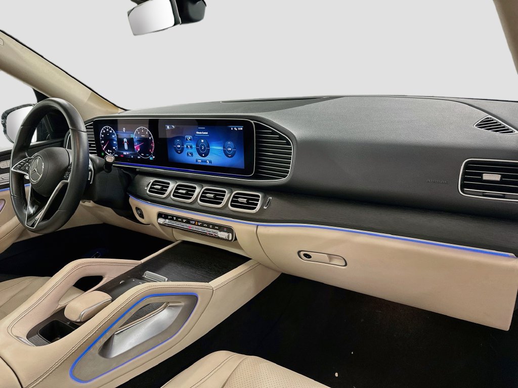 Certified 2025 Mercedes-Benz GLE 350 4MATIC w/ AMG Line Exterior image 30