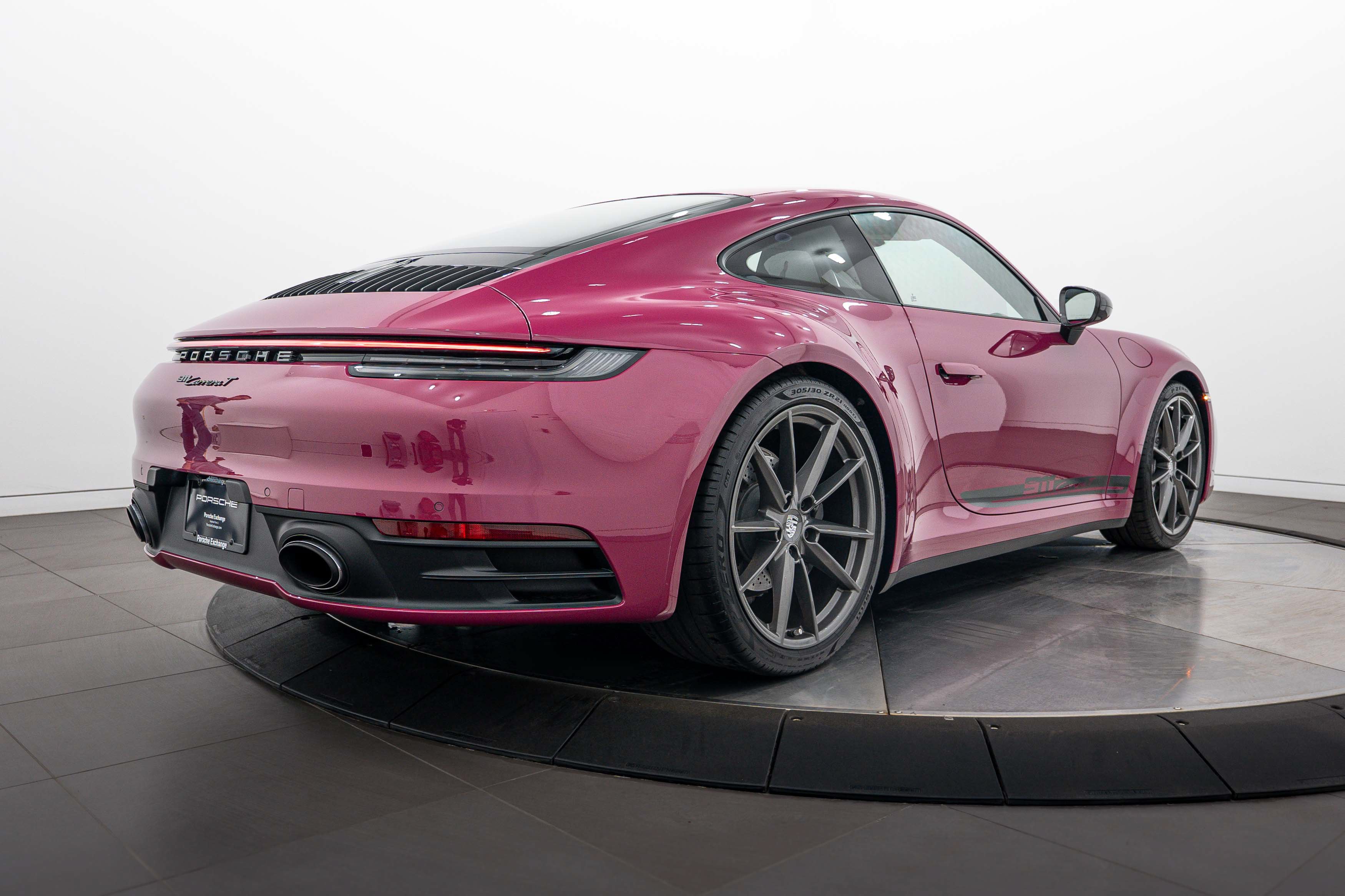 Certified 2024 Porsche 911 Carrera T RWD image 7