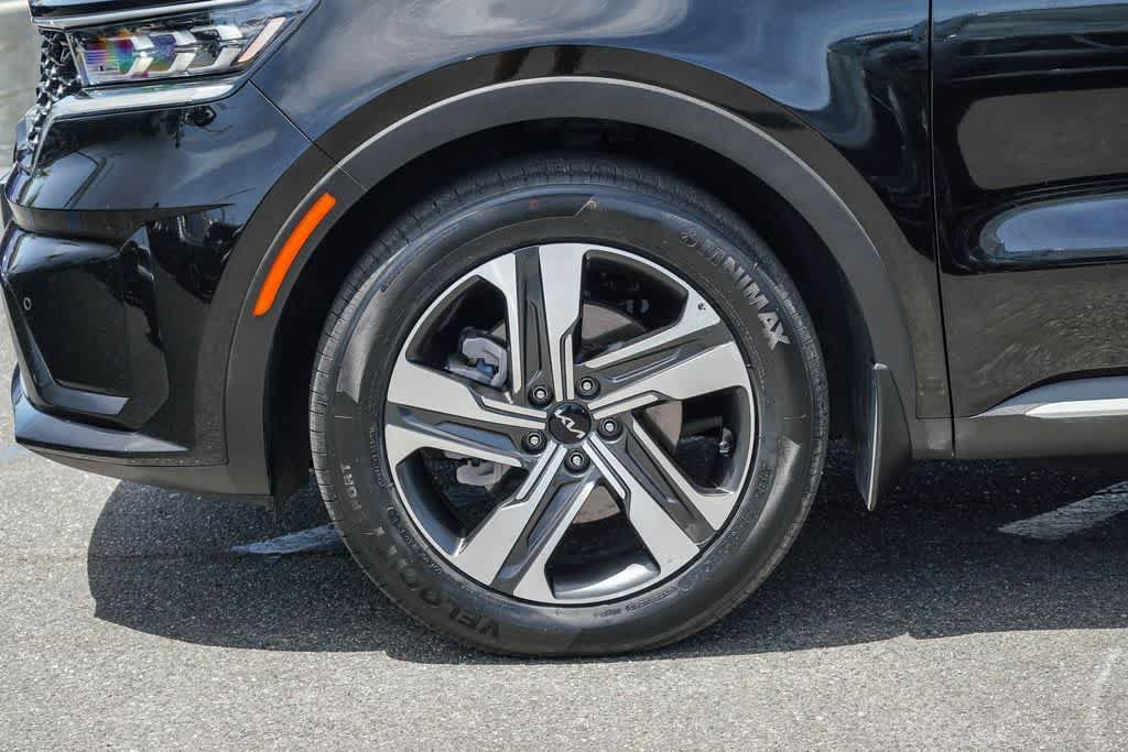 Certified 2023 Kia Sorento SX Prestige AWD/4WD image 10