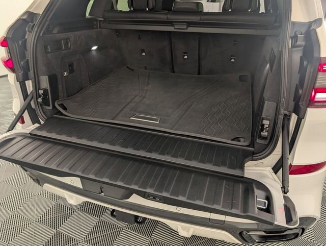 Used 2021 BMW X5 xDrive40i w/ M Sport Package image 31