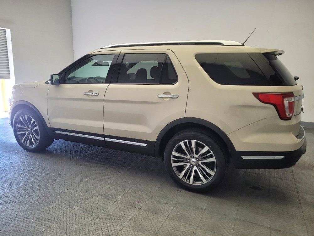 Used 2018 Ford Explorer Platinum image 3
