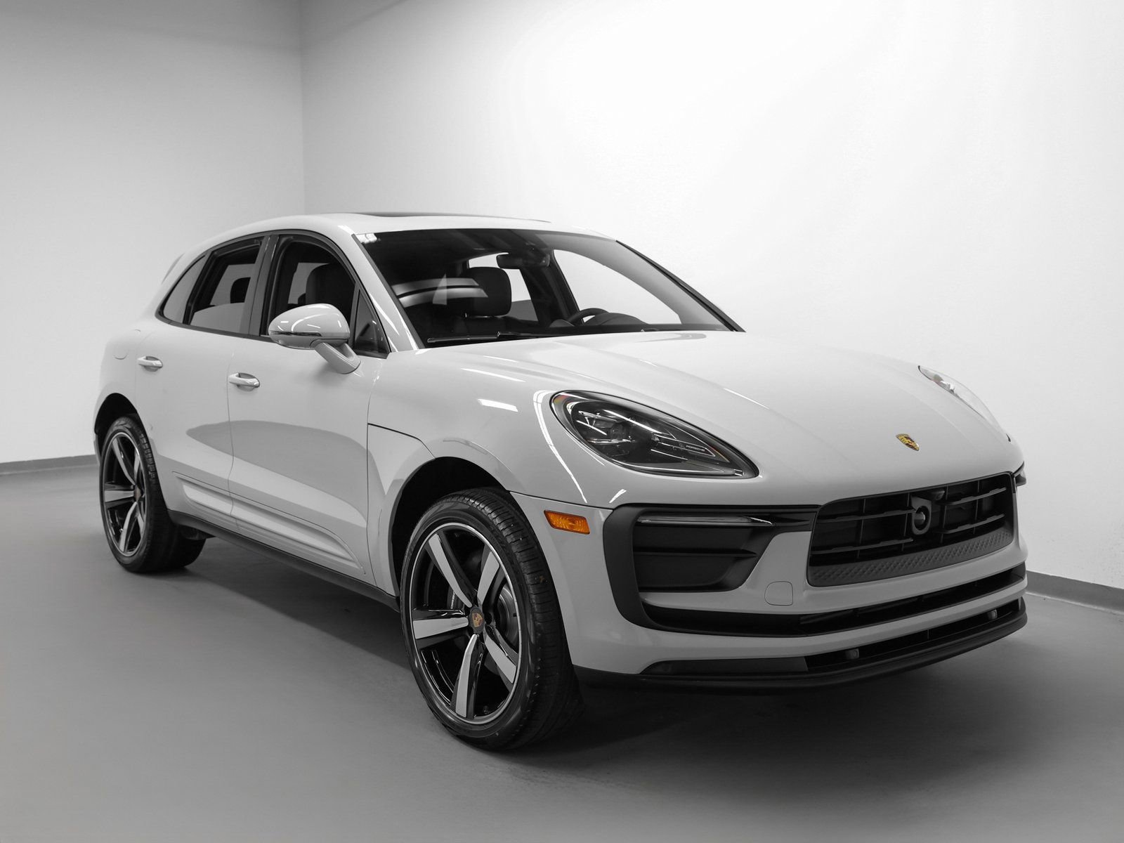 New 2026 Porsche Macan image 10
