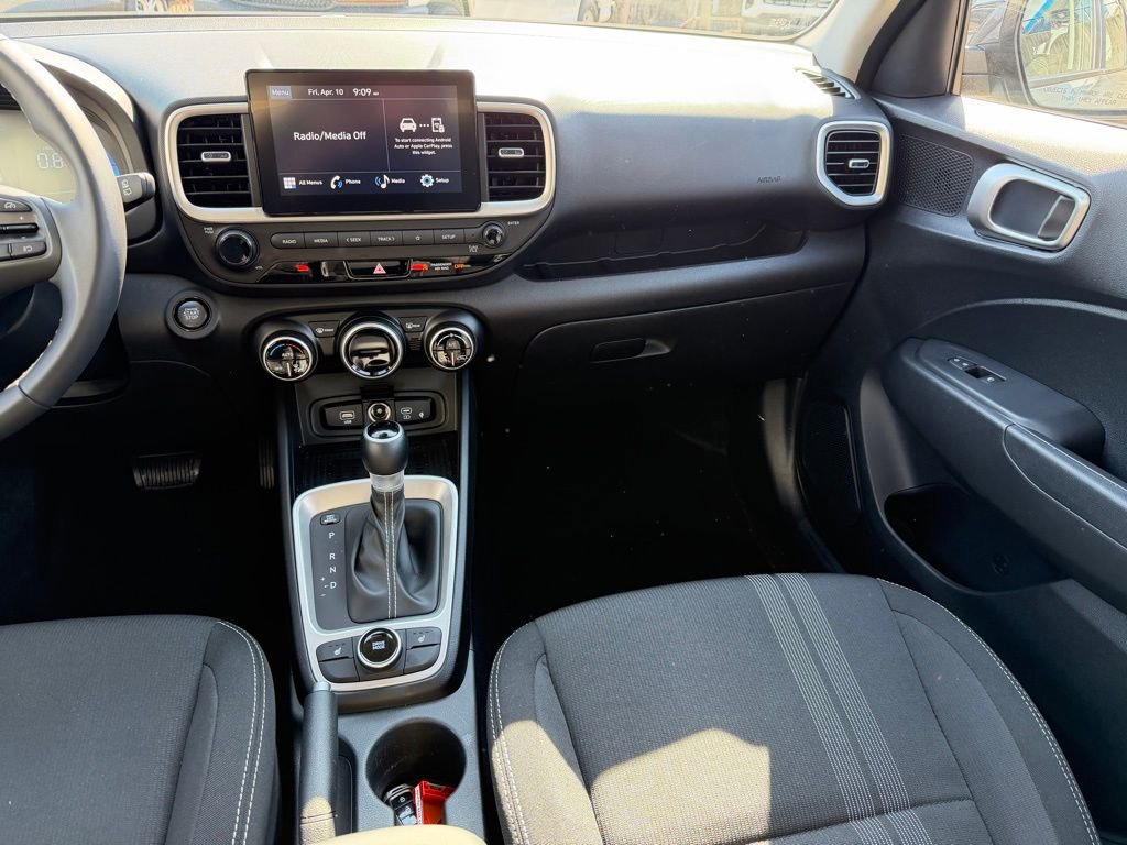 Certified 2026 Hyundai Venue SEL FWD image 21