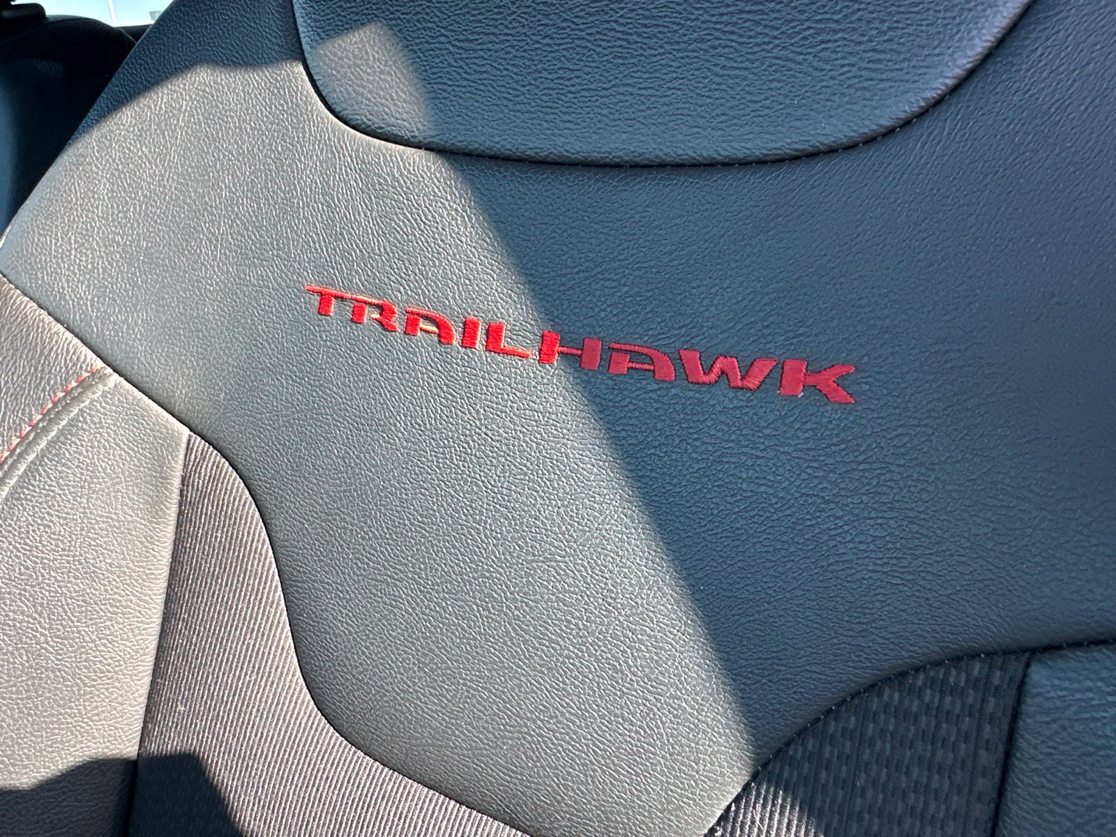 Used 2024 Jeep Compass Trailhawk AWD/4WD image 14