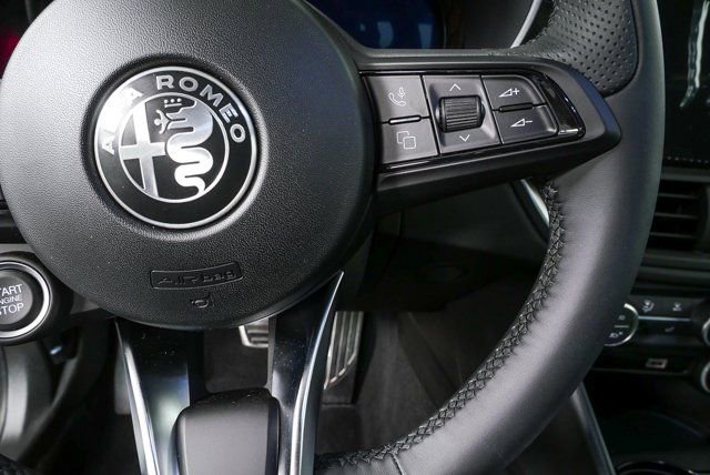 New 2026 Alfa Romeo Giulia w/ Driving Assist Package RWD image 11