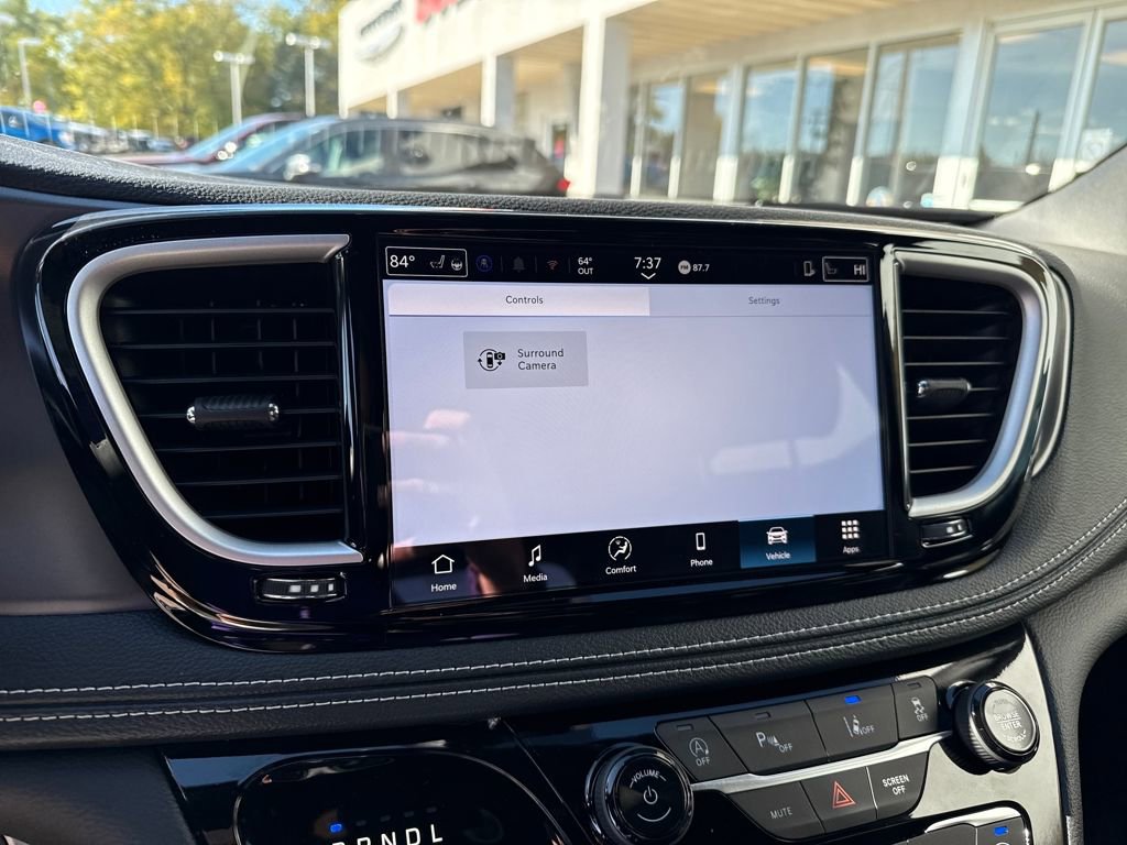 New 2026 Chrysler Pacifica Select image 21