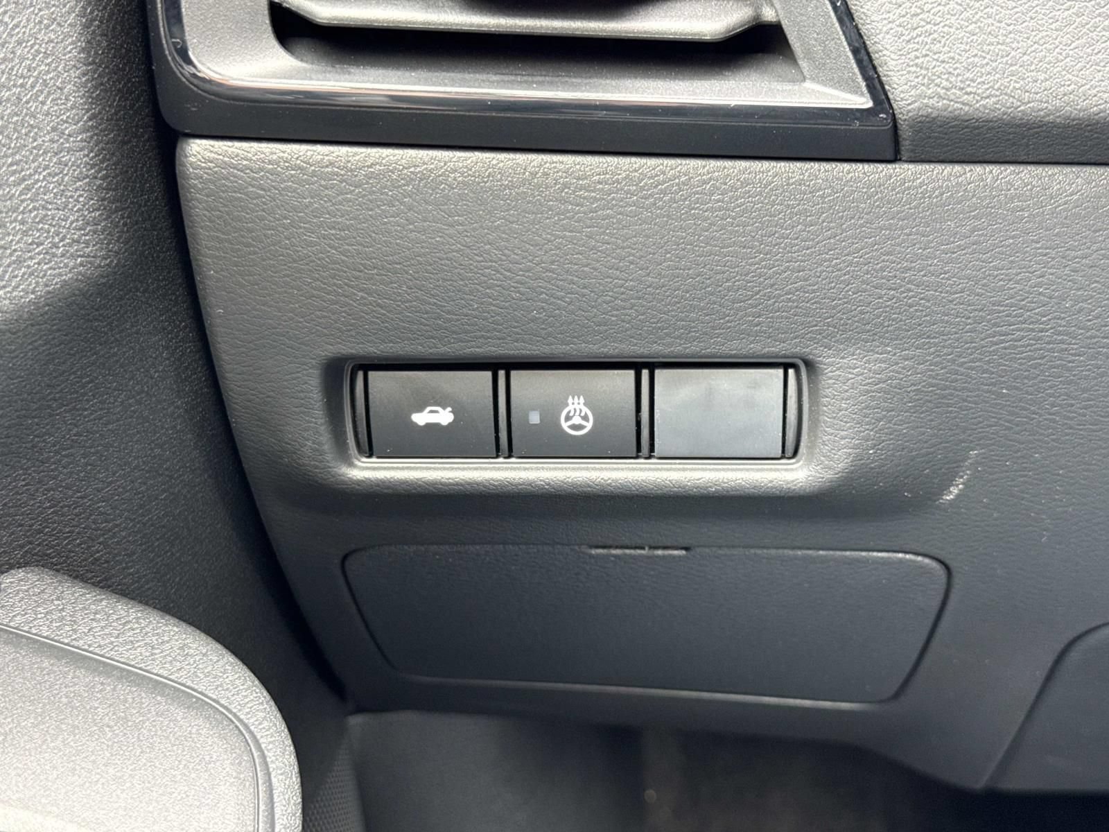 Certified 2026 Nissan Sentra SV w/ SV Convenience Package FWD image 19