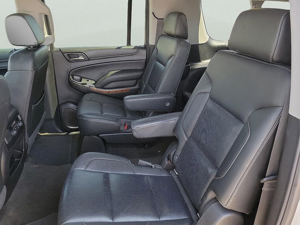 Used 2018 Chevrolet Suburban Premier image 13