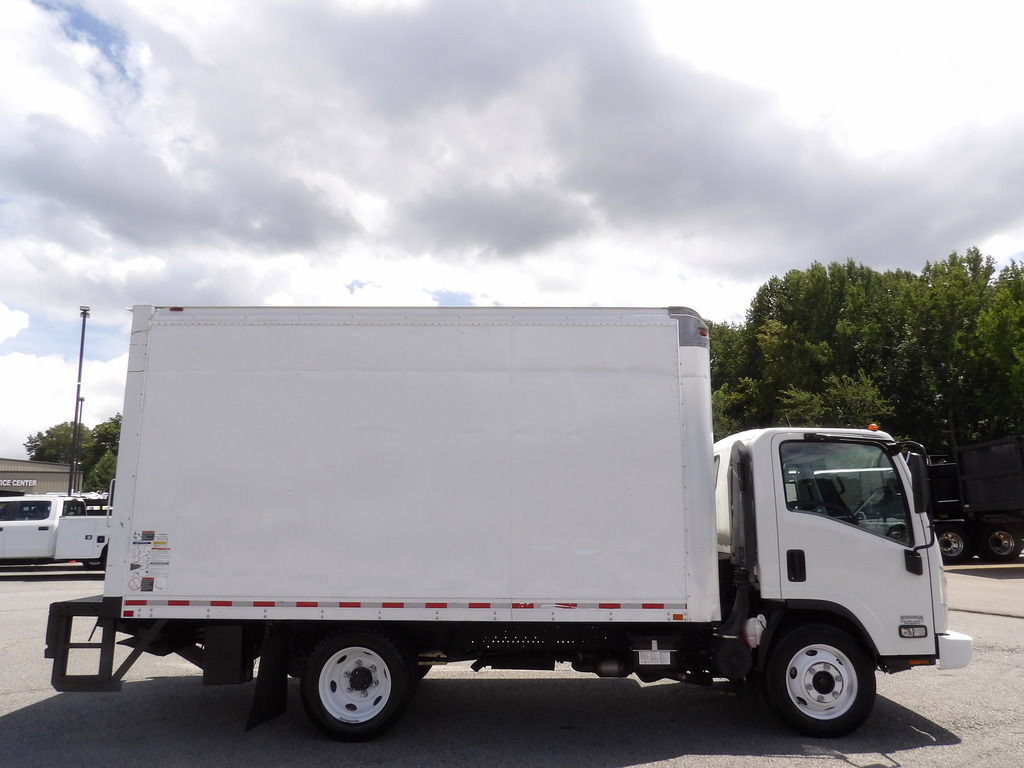 Used 2019 Isuzu NPR RWD image 9