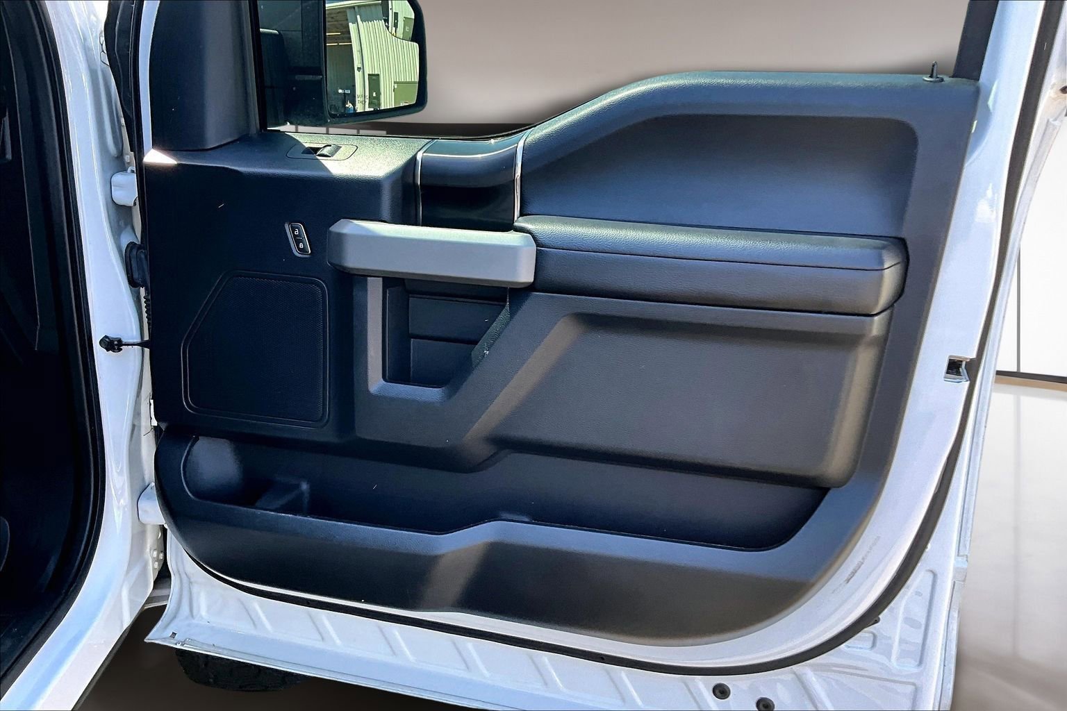 Used 2019 Ford F150 Raptor w/ Equipment Group 801A Mid image 29