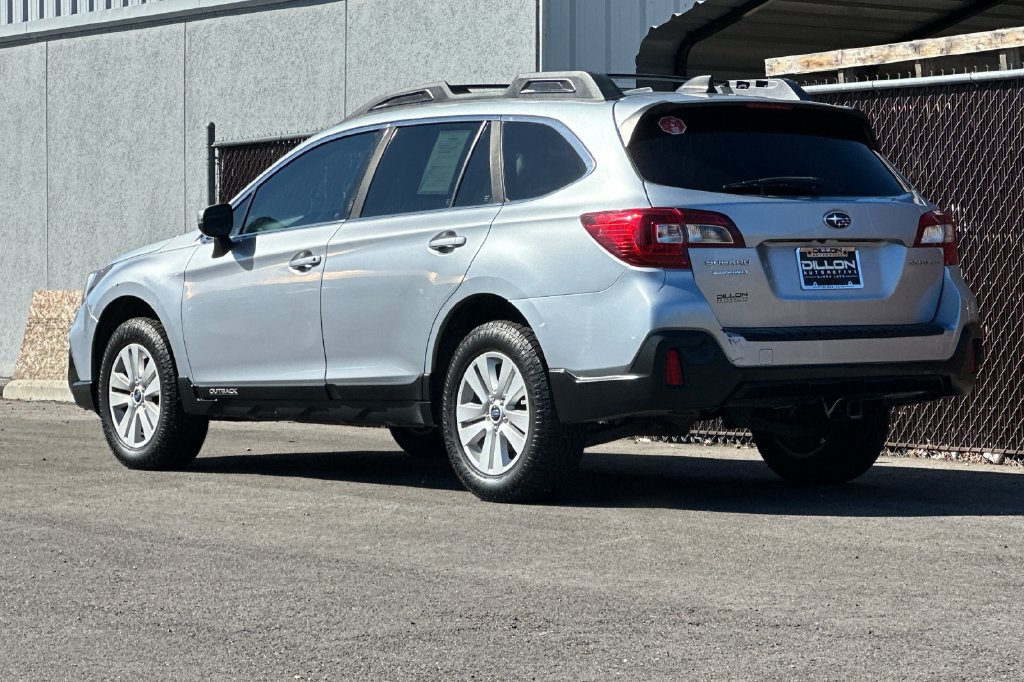 Used 2018 Subaru Outback 2.5i Premium AWD/4WD image 5