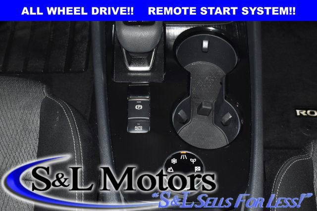 Used 2025 Nissan Rogue SV AWD/4WD image 21