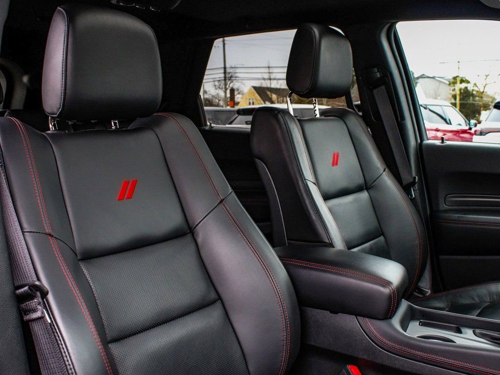 Used 2025 Dodge Durango GT AWD/4WD image 42