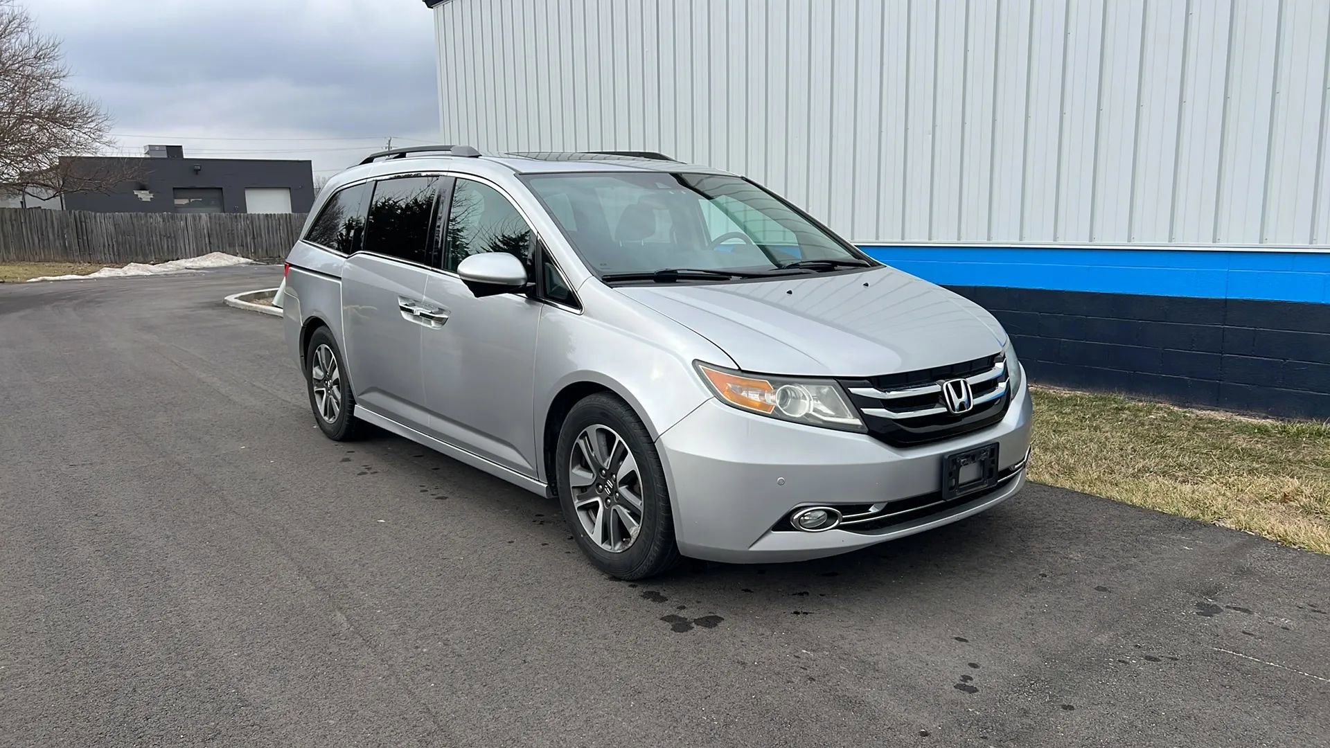 Used 2015 Honda Odyssey Touring image 3