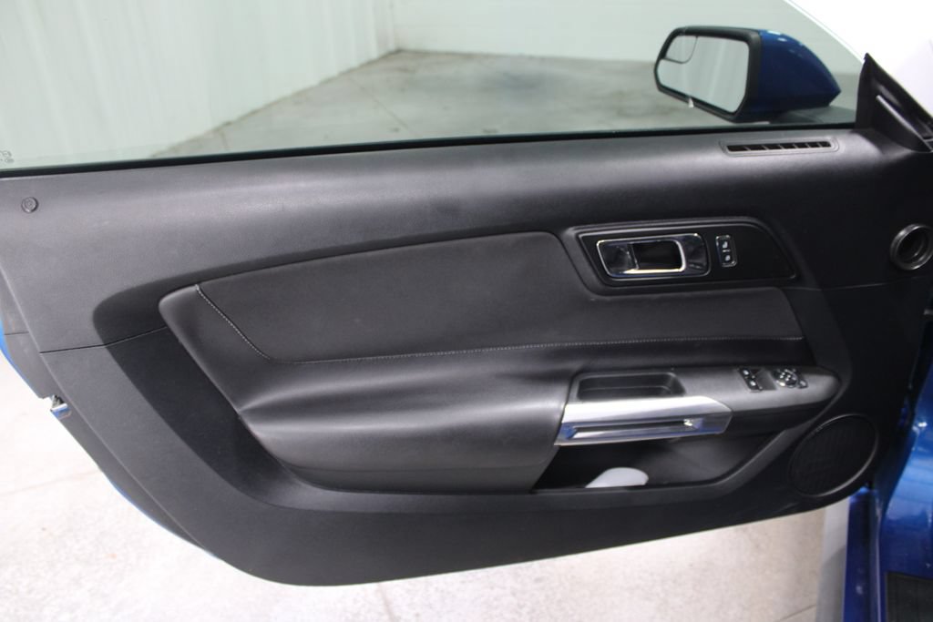 Used 2017 Ford Mustang GT RWD image 23