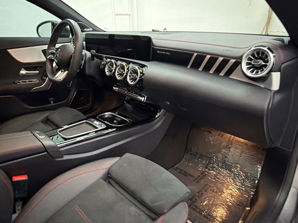 Used 2025 Mercedes-Benz CLA 35 AMG 4MATIC image 30
