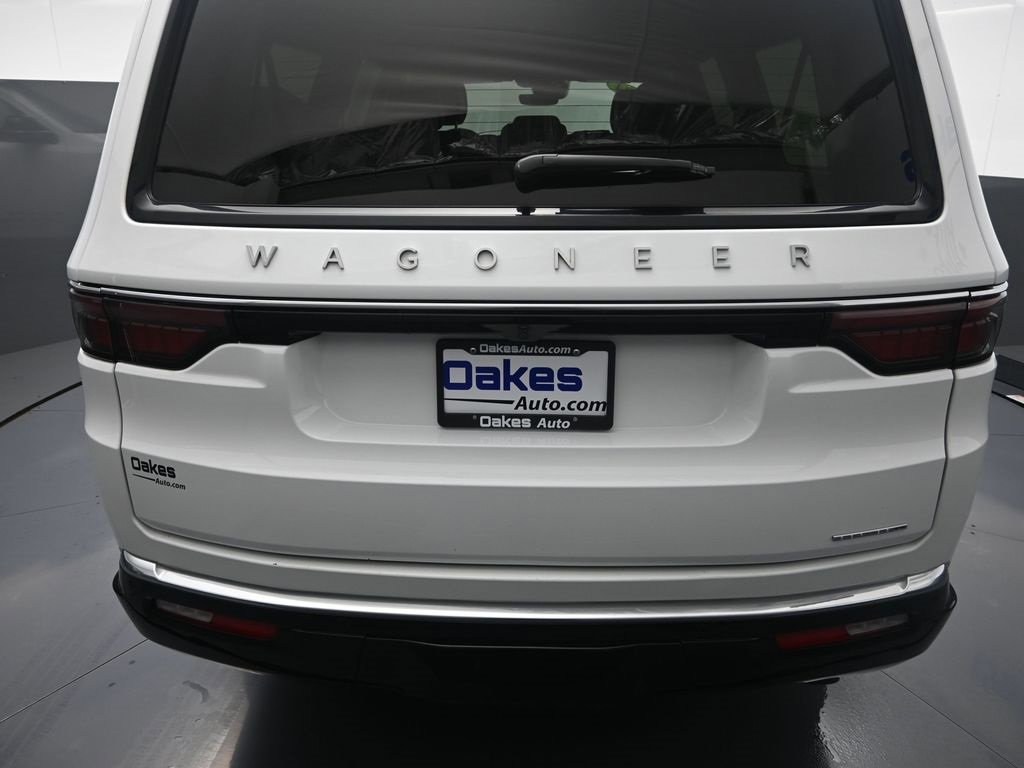 Used 2024 Jeep Wagoneer L Series II w/ Flexible Seating Group image 34