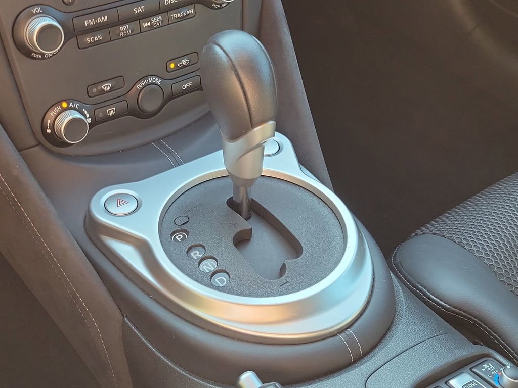 Certified 2019 Nissan 370Z Touring image 35