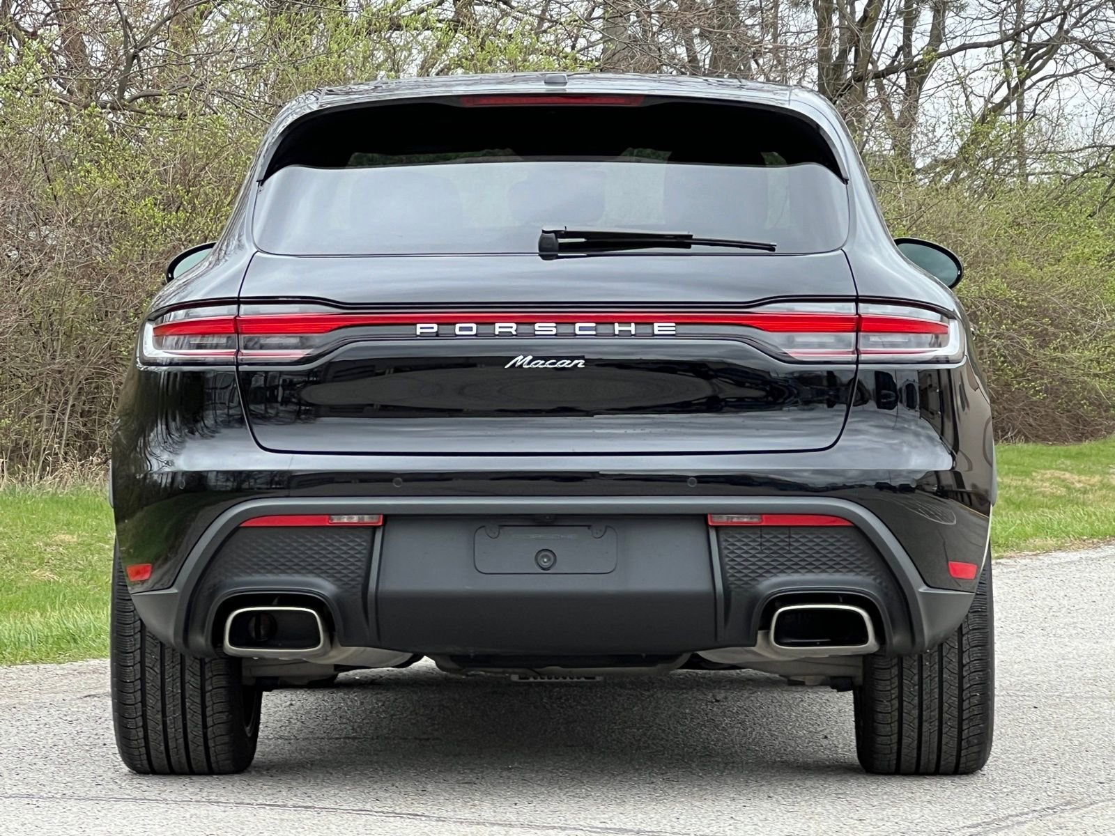 Certified 2025 Porsche Macan image 8