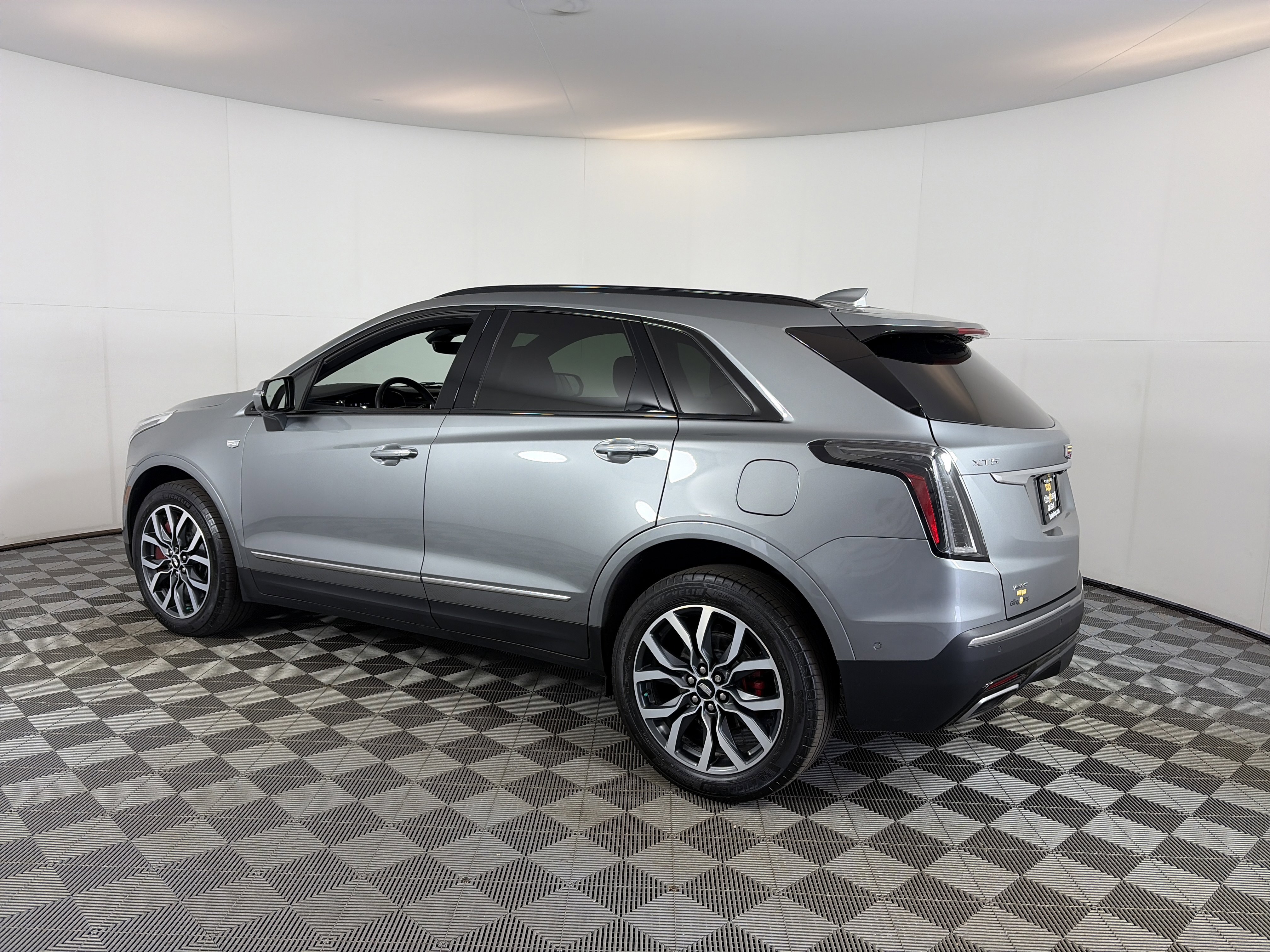 Certified 2024 Cadillac XT5 Sportv w/ Technology Package image 8