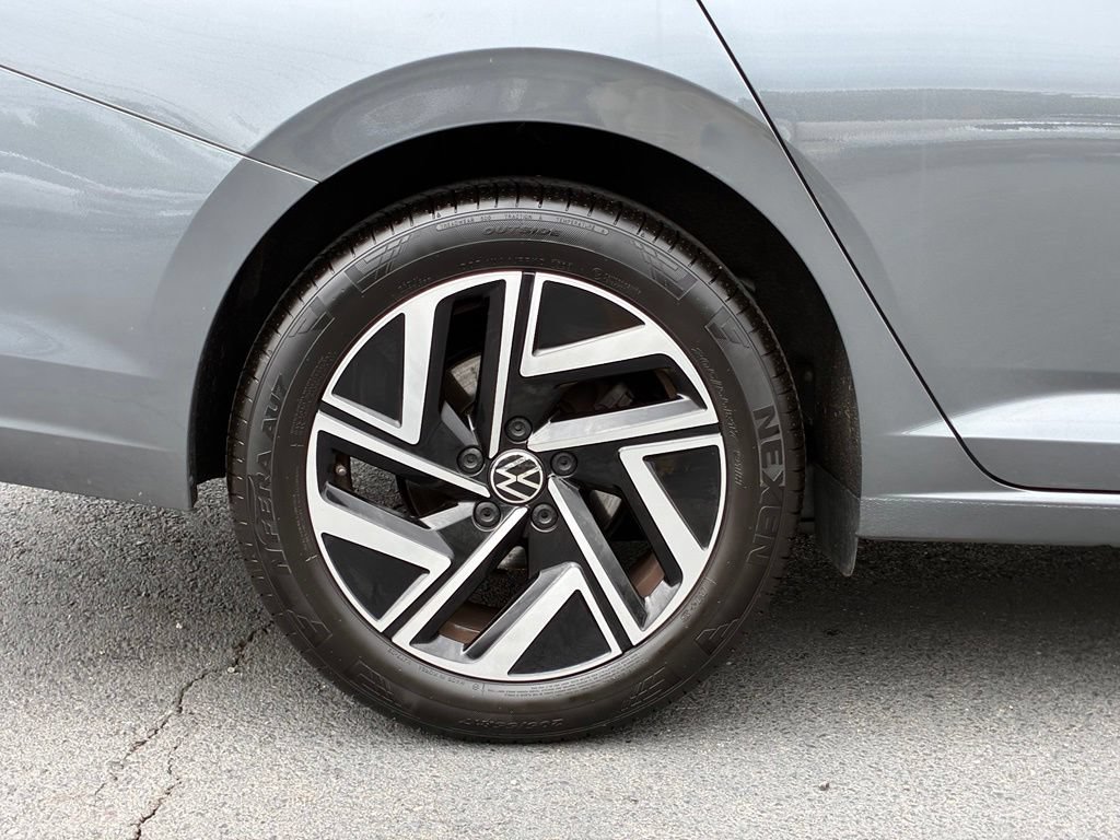 Used 2024 Volkswagen Jetta SEL FWD image 50