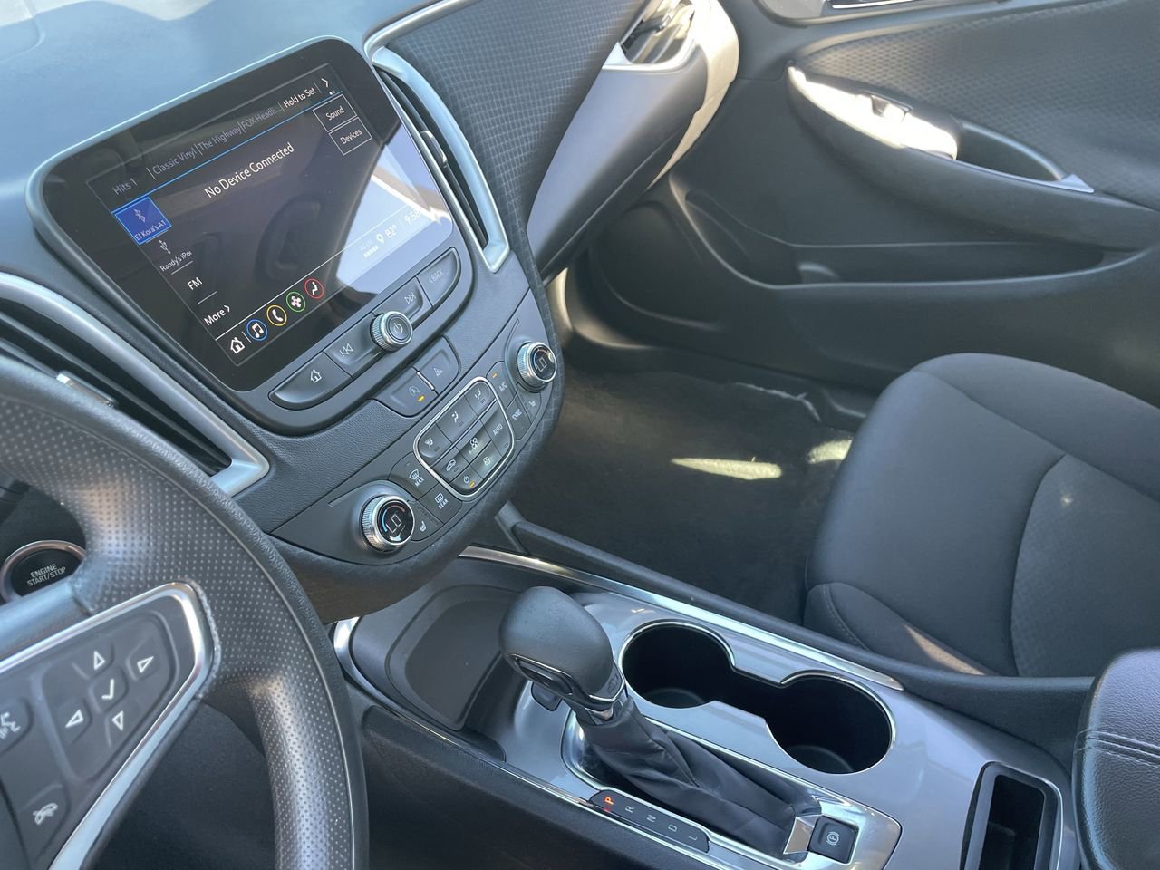Used 2024 Chevrolet Malibu LT image 25