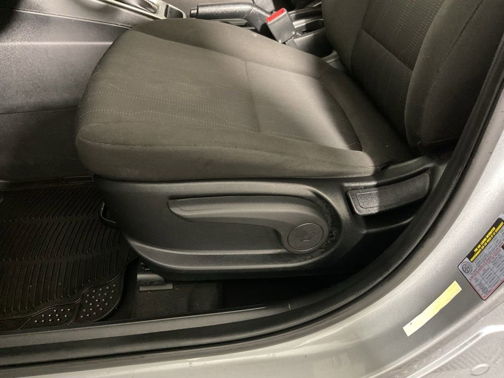 Used 2021 Hyundai Venue SE FWD image 20