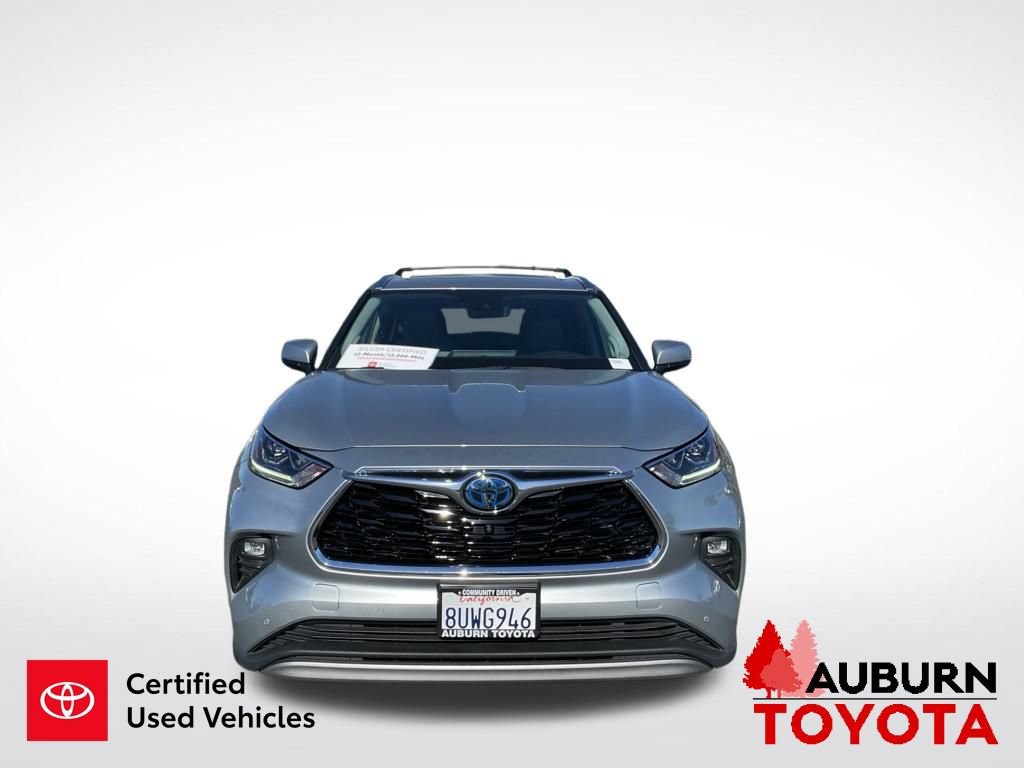 Certified 2021 Toyota Highlander Platinum AWD/4WD image 3