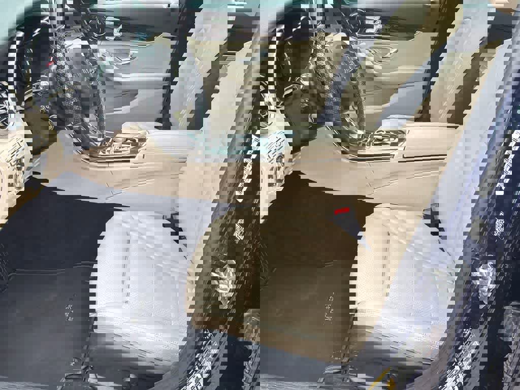 Used 2017 Mercedes-Benz C 300 4MATIC Sedan image 10