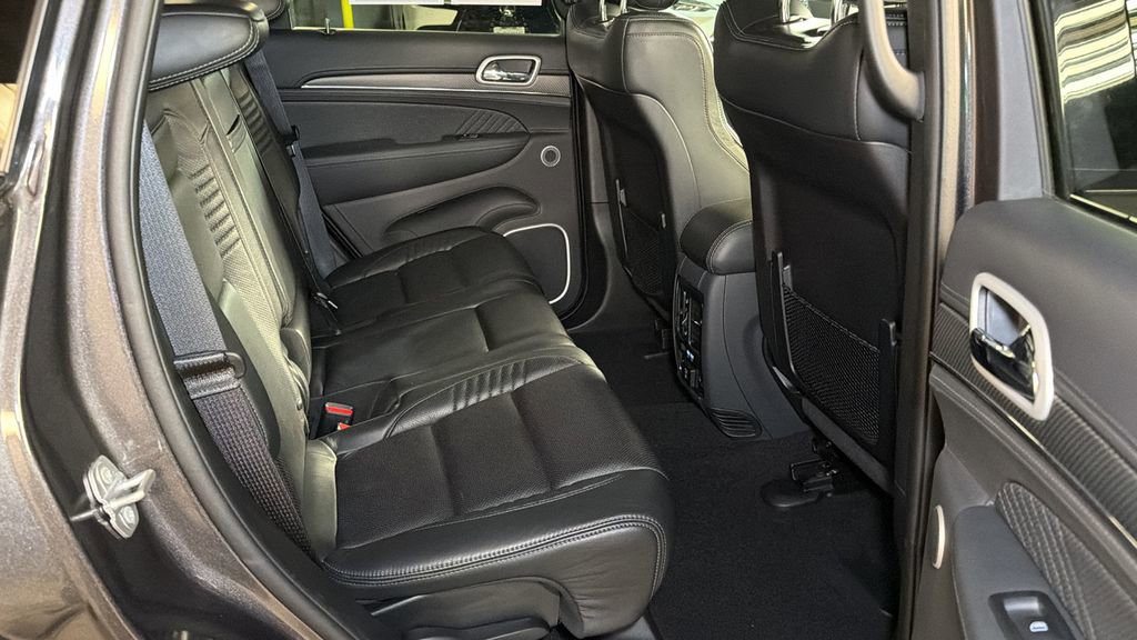 Used 2021 Jeep Grand Cherokee SRT image 12