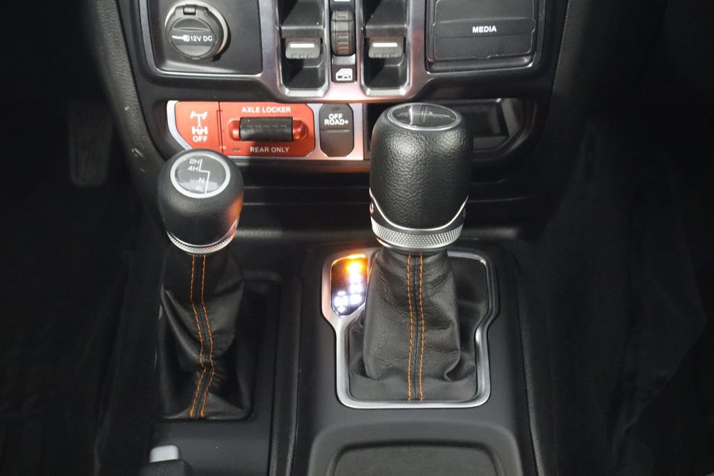 Used 2022 Jeep Gladiator Mojave w/ LED Lighting Group AWD/4WD image 28