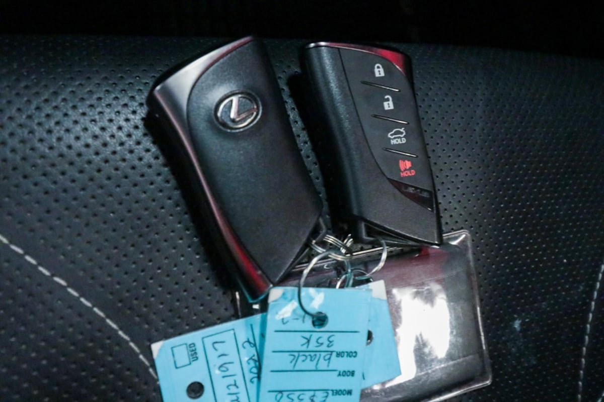 Used 2022 Lexus ES 350 Ultra Luxury w/ Accessory Package 2 FWD image 24
