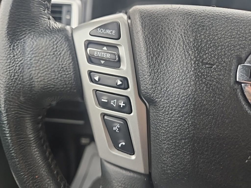 Used 2021 Nissan Titan SV w/ SV Convenience Package AWD/4WD image 17