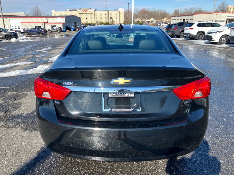 Used 2017 Chevrolet Impala LT image 17