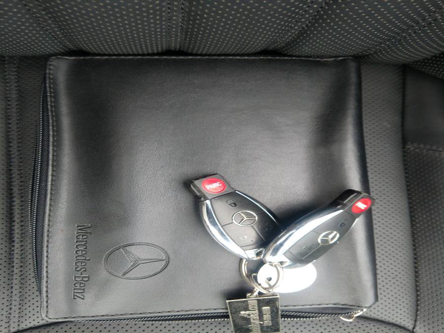 Used 2009 Mercedes-Benz SL 550 image 35