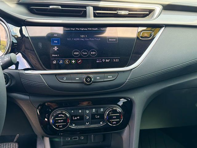 Used 2022 Buick Encore GX Essence w/ Experience Buick Package AWD/4WD image 27