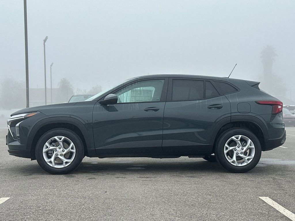 New 2026 Chevrolet Trax LS w/ LS Convenience Package image 2