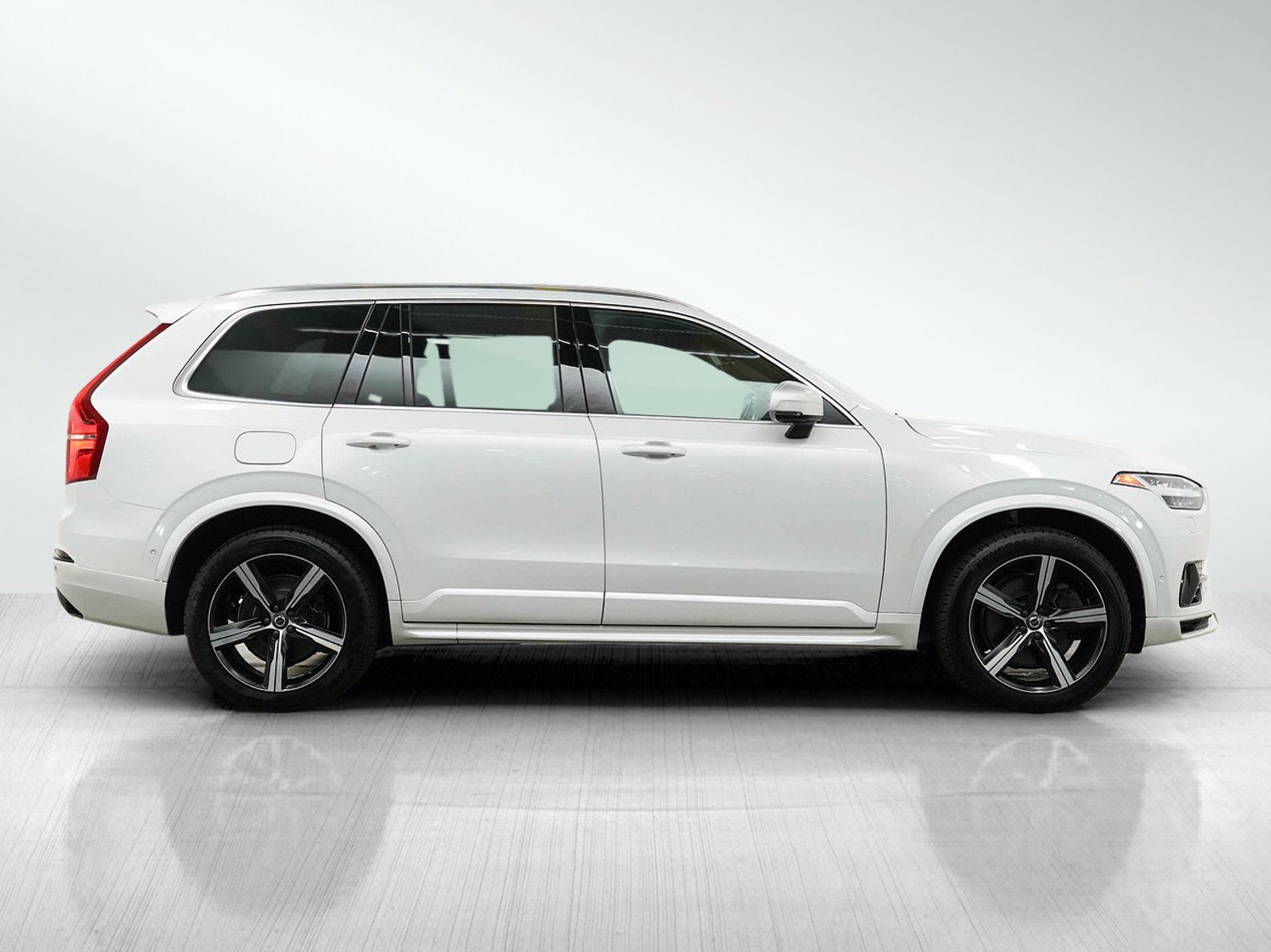 Used 2019 Volvo XC90 T8 R-Design w/ Advanced Package AWD/4WD image 6