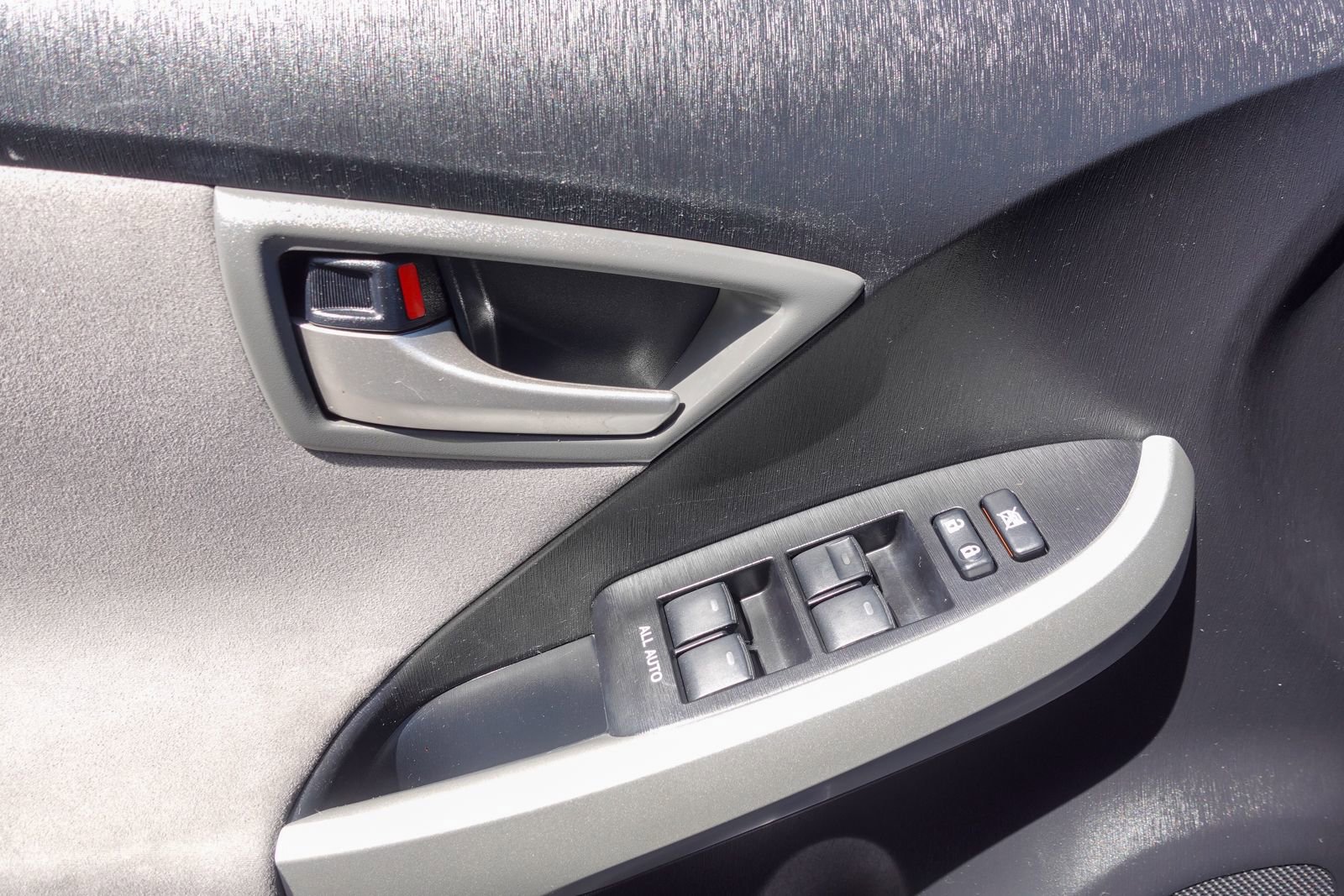 Used 2015 Toyota Prius Two FWD image 13