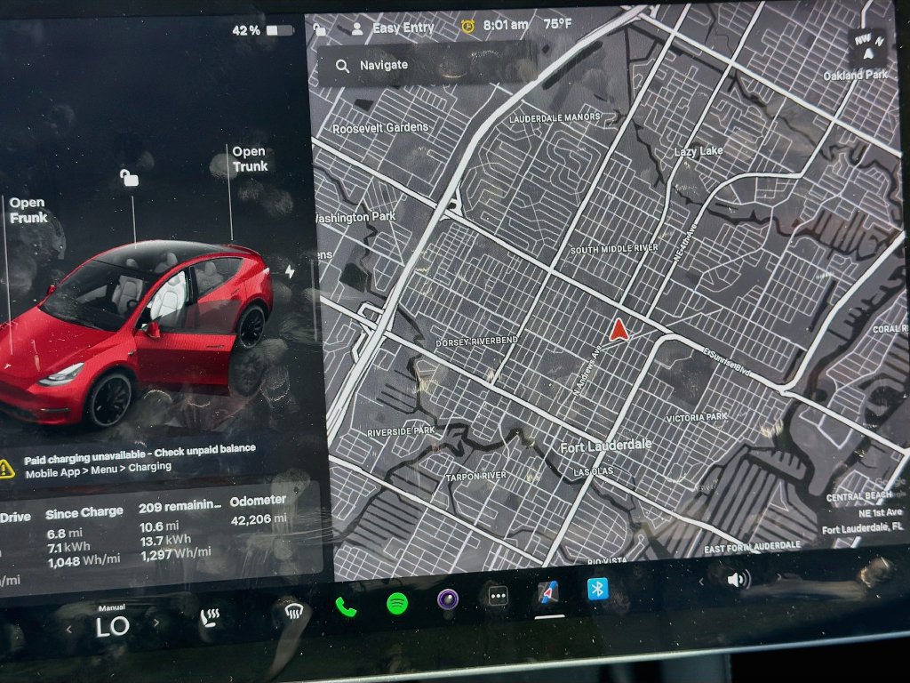Used 2023 Tesla Model Y Performance AWD/4WD image 13