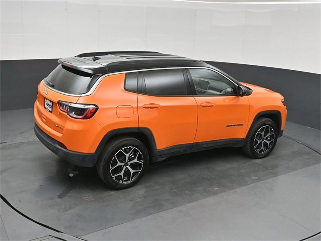 New 2026 Jeep Compass Limited image 30