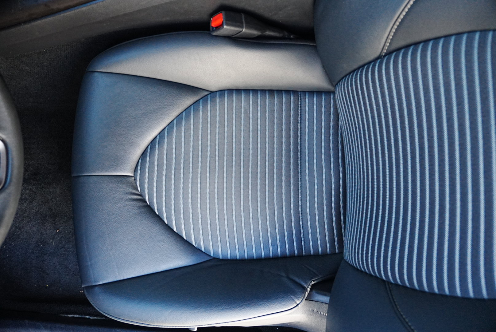 Used 2024 Toyota Camry SE image 9