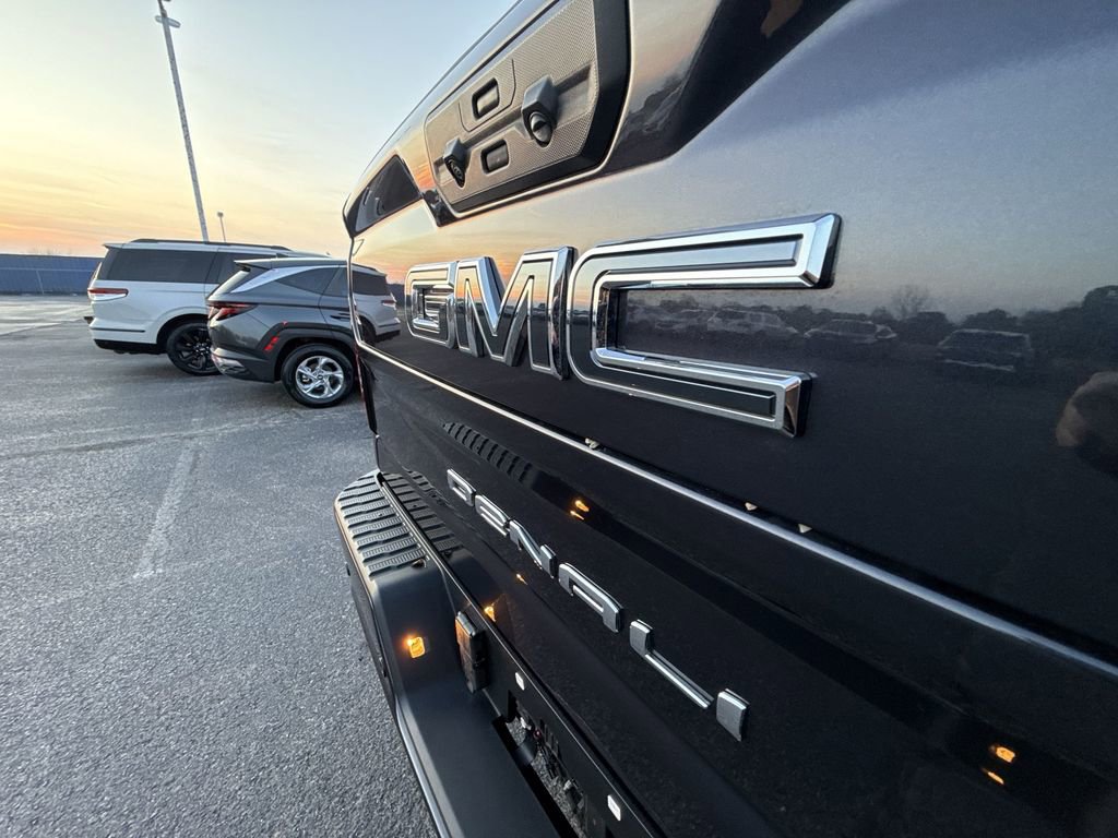 Certified 2024 GMC Sierra 2500 Denali Ultimate image 38