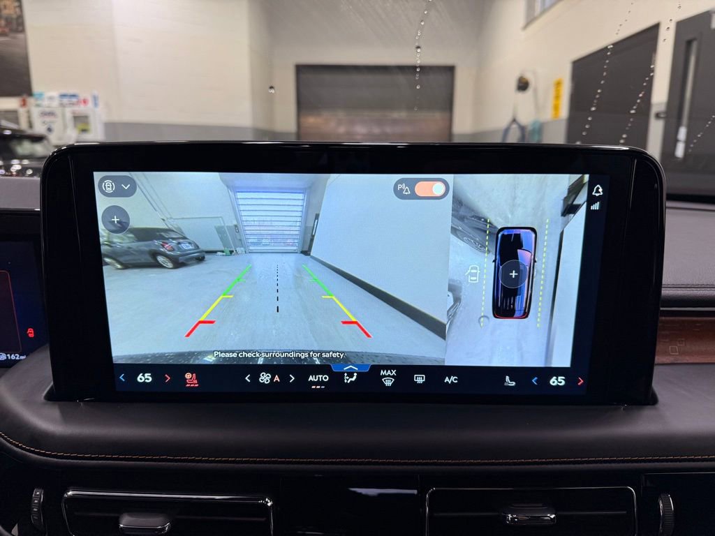 Used 2025 Lincoln Aviator Black Label AWD/4WD image 16